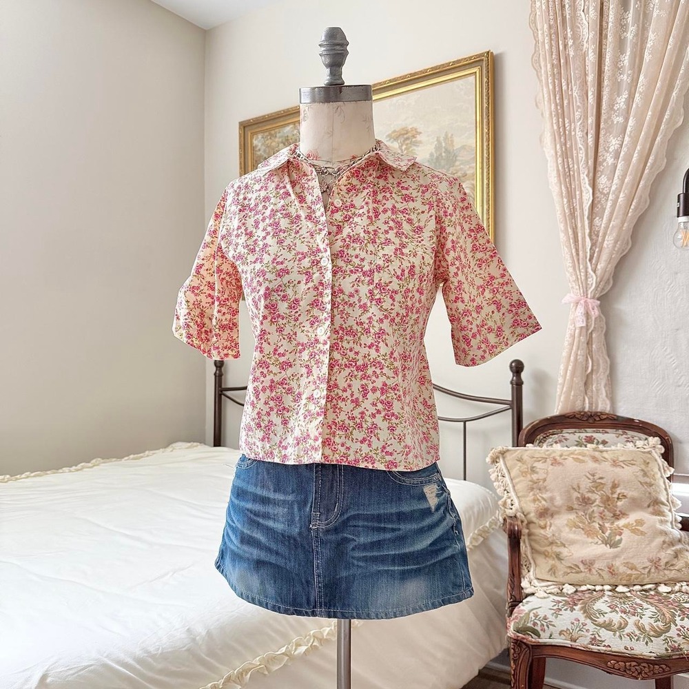 70s Floral Button Top 70s Princess size XS pink floral button front top